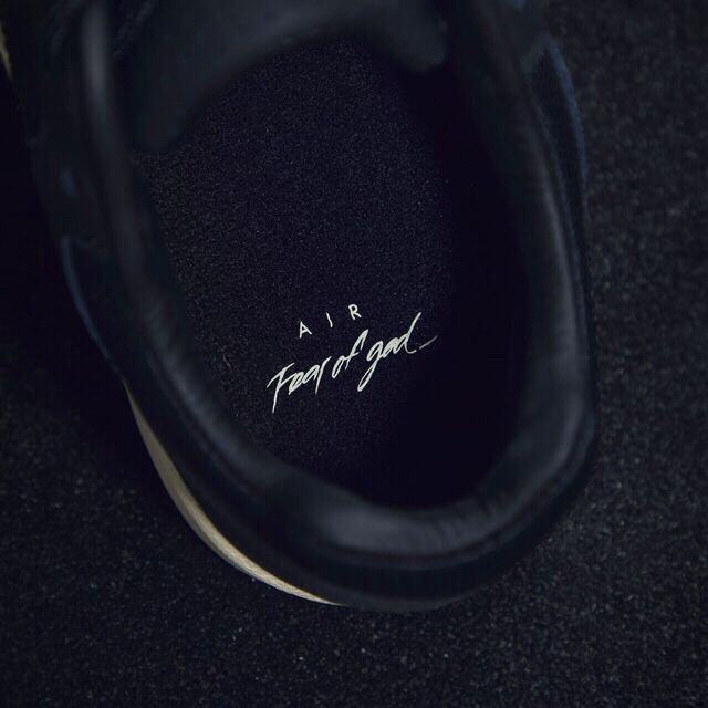 セール国産 NIKE NIKE AIR SKYLON 2の通販 by korosuke's shop|ナイキならラクマ - FEAR OF GOD × 高評価新作