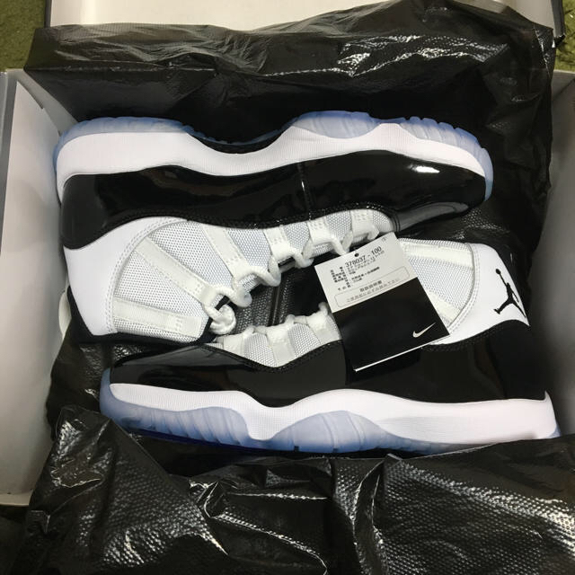 AIR JORDAN 11 CONCORD