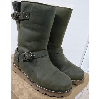 アグ(UGG)の【季節外れの大幅値下げ】UGG Noira エンジニアブーツ(ブーツ)