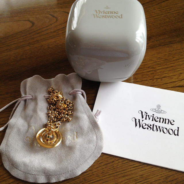 Vivienne Westwood - オーヴ ネックレス ゴールド