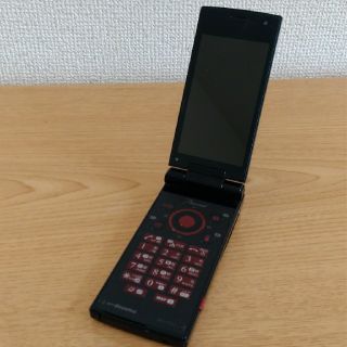 エヌティティドコモ(NTTdocomo)のドコモsh09c バカラカット(携帯電話本体)