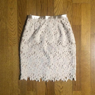 ジャスグリッティー(JUSGLITTY)の新品未使用レースタイトスカート♡(ひざ丈スカート)