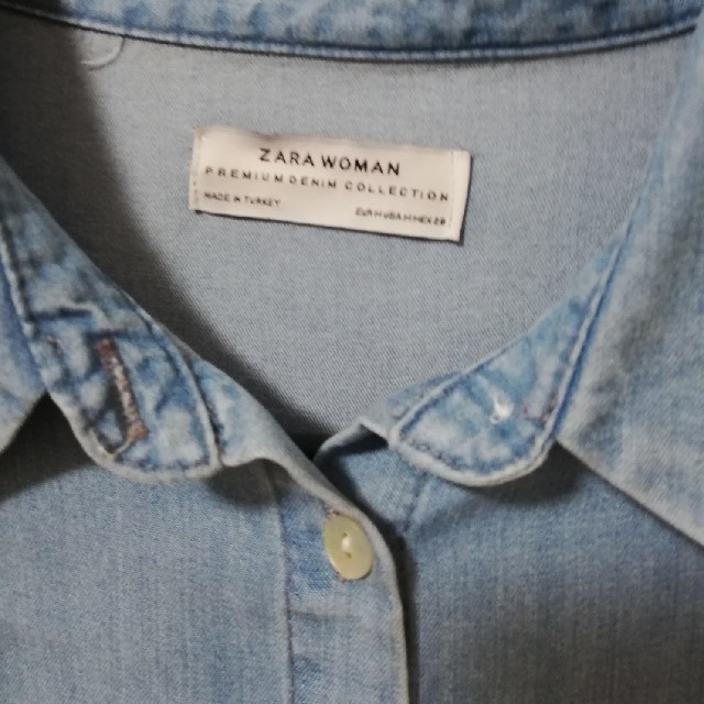 ZARA(ザラ)のMUMUMUMU様専用　ZARA　袖フリル　デニムシャツ レディースのトップス(シャツ/ブラウス(長袖/七分))の商品写真