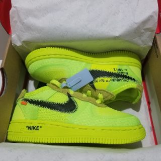 オフホワイト(OFF-WHITE)のNike Air Force 1 Low kids volt 15cm
(スニーカー)