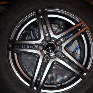 ブリヂストン(BRIDGESTONE)のブリジストン ブリザック DM-V2 225/65/R17 アルミ付4本セット(タイヤ・ホイールセット)