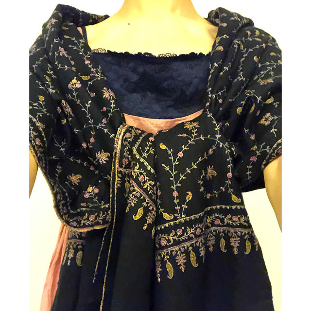 最高級 カシミール産 手織り 手刺繍 カシミヤストール 軽量 黒 上質