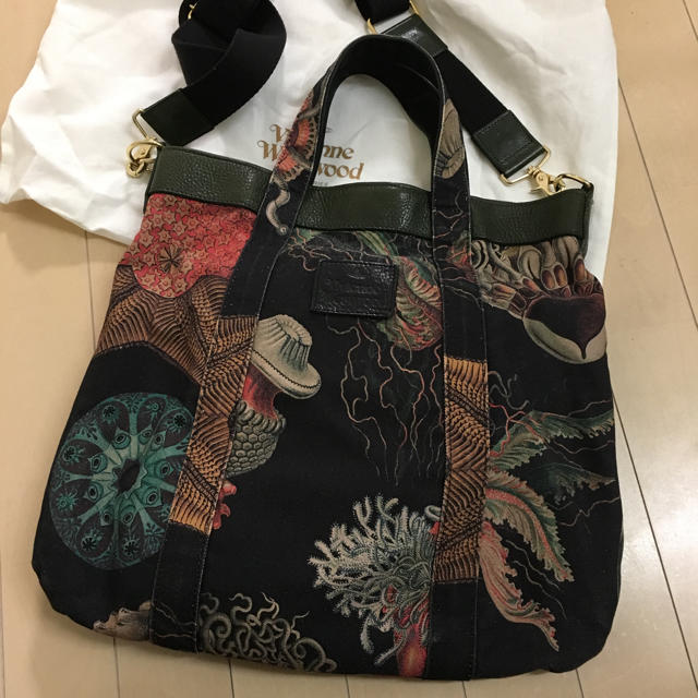 Vivienne Westwood(ヴィヴィアンウエストウッド)のくぅ様専用✳︎エルンスト ヘッケル 深海生物 2wayバッグ レディースのバッグ(ショルダーバッグ)の商品写真