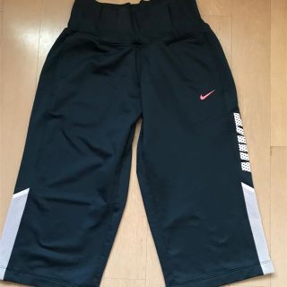 ナイキ(NIKE)のNIKE ハーフパンツ レディース(ハーフパンツ)