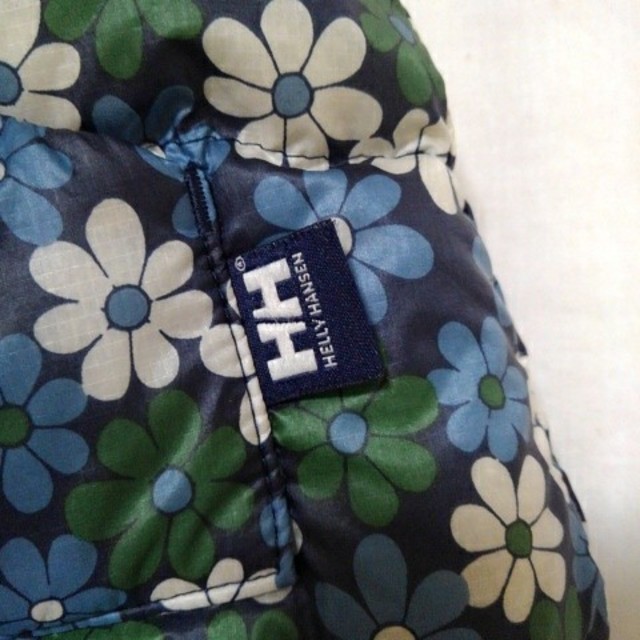 HELLY HANSEN(ヘリーハンセン)のヘリーハンセン　リバーシブルダウン　コート　80 キッズ/ベビー/マタニティのベビー服(~85cm)(ジャケット/コート)の商品写真