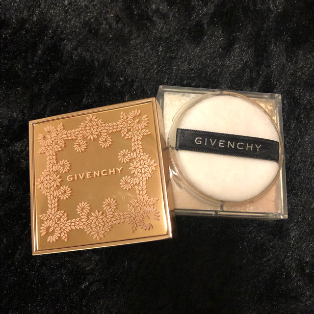 GIVENCHY プリズムリーブル