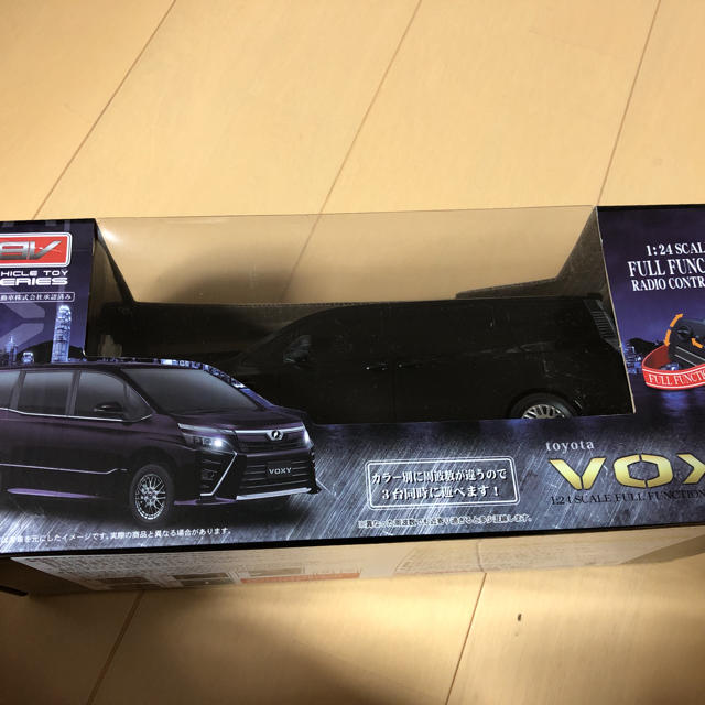 トヨタ(トヨタ)のVOXYラジコンカー エンタメ/ホビーのおもちゃ/ぬいぐるみ(ホビーラジコン)の商品写真