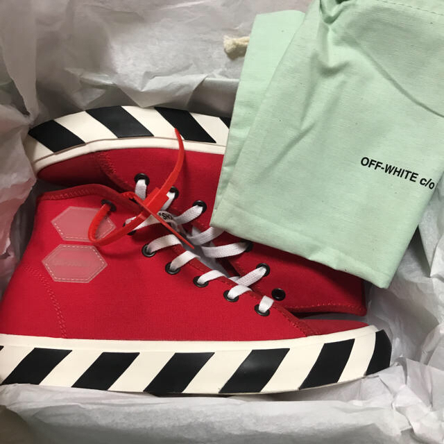 OFF-WHITE(オフホワイト)のオフホワイト スニーカー メンズの靴/シューズ(スニーカー)の商品写真