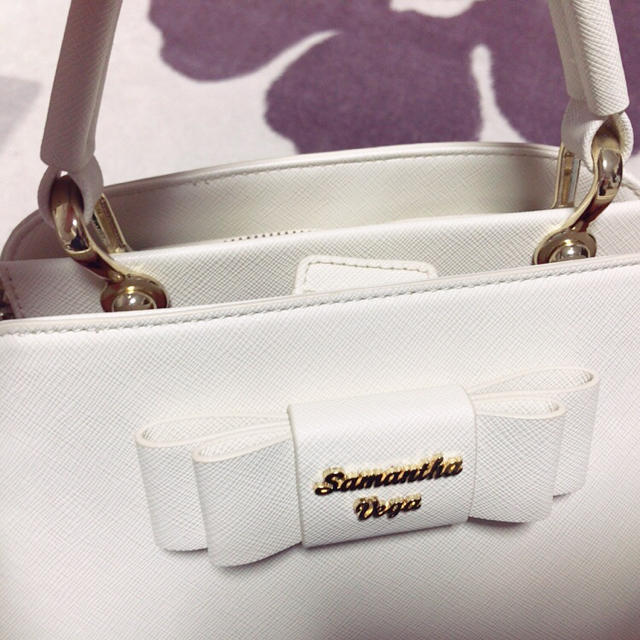 Samantha Vega(サマンサベガ)の美品 サマンサベガ メルドー 中 バッグ レディースのバッグ(ショルダーバッグ)の商品写真