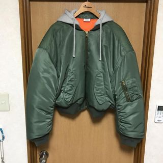 年内までの出品！  vetements ボンバージャケット(ブルゾン)