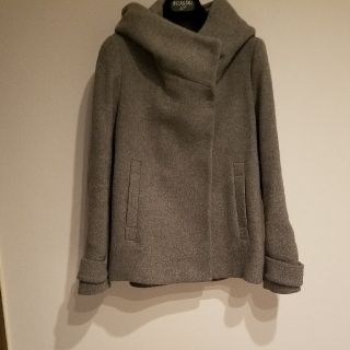 ザラ(ZARA)のZARA小顔効果抜群ショートコート可愛いですよ(ピーコート)