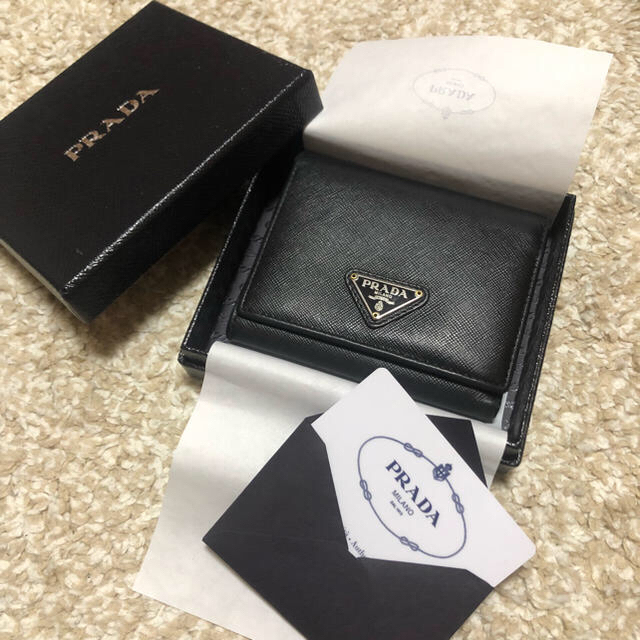 PRADA 財布