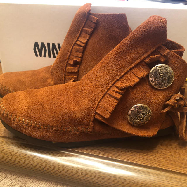 Minnetonka(ミネトンカ)の⭐︎新品⭐︎ミネトンカ ブーツ ブラウン レディースの靴/シューズ(ブーツ)の商品写真