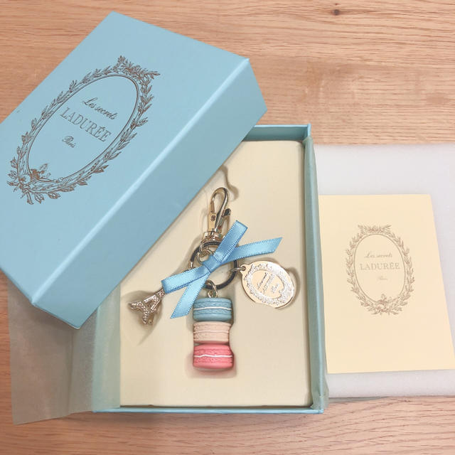 LADUREE(ラデュレ)のラデュレ LADUREE マカロン キーホルダー ブルー レディースのファッション小物(キーホルダー)の商品写真