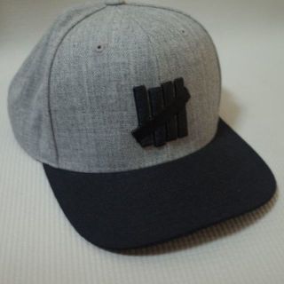 アンディフィーテッド(UNDEFEATED)の限定カラー　UNDEFEATED  5 STRIKE SNAPBACK CAP(キャップ)