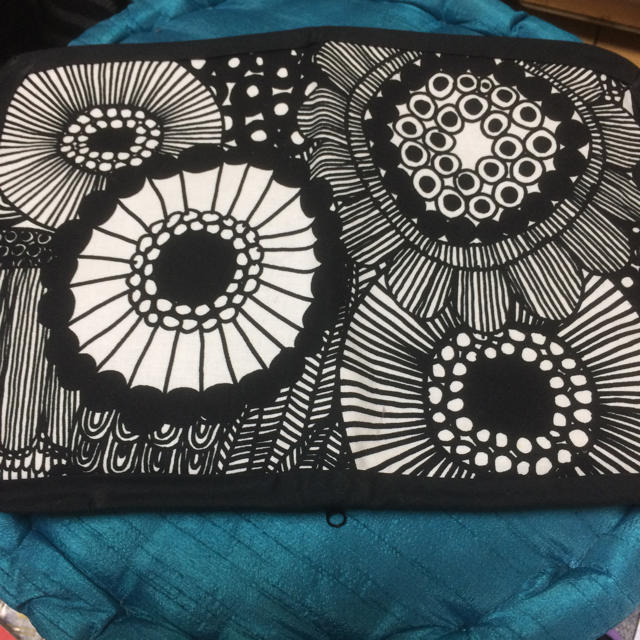 marimekko(マリメッコ)のマリメッコ  マルチケース  ハンドメイド キッズ/ベビー/マタニティのマタニティ(母子手帳ケース)の商品写真