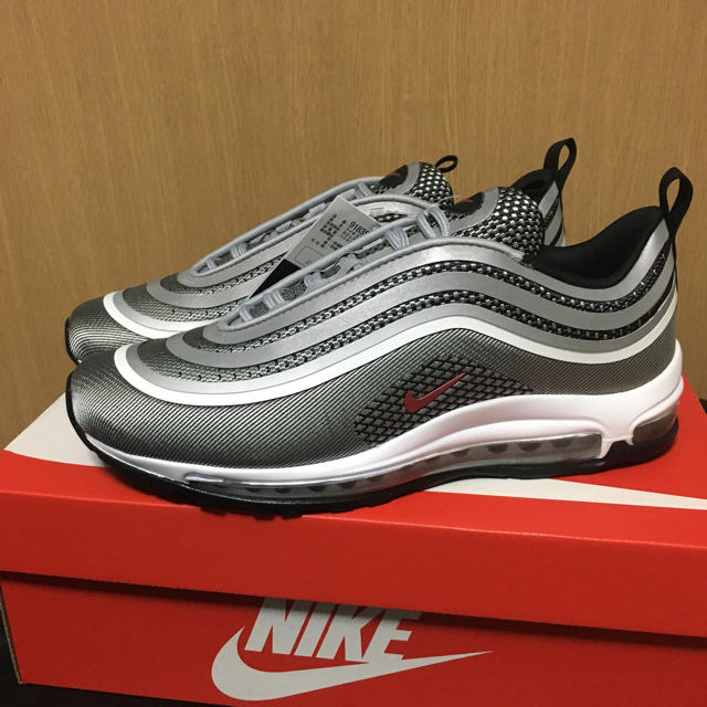 NIKE(ナイキ)の送料込み nike air max 97 ultra silver bullet メンズの靴/シューズ(スニーカー)の商品写真