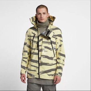 ナイキ(NIKE)のNIKELAB ACG ALPINE JACKET L size(マウンテンパーカー)