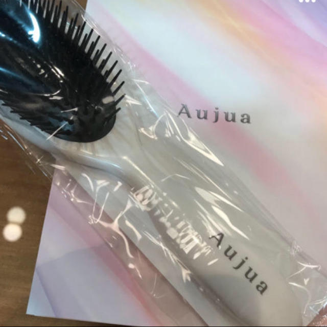 Aujua(オージュア)のAujuaブラシ コスメ/美容のヘアケア/スタイリング(ヘアブラシ/クシ)の商品写真