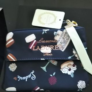 ラデュレ(LADUREE)のLADUREE ポーチ ティッシュケース(ポーチ)