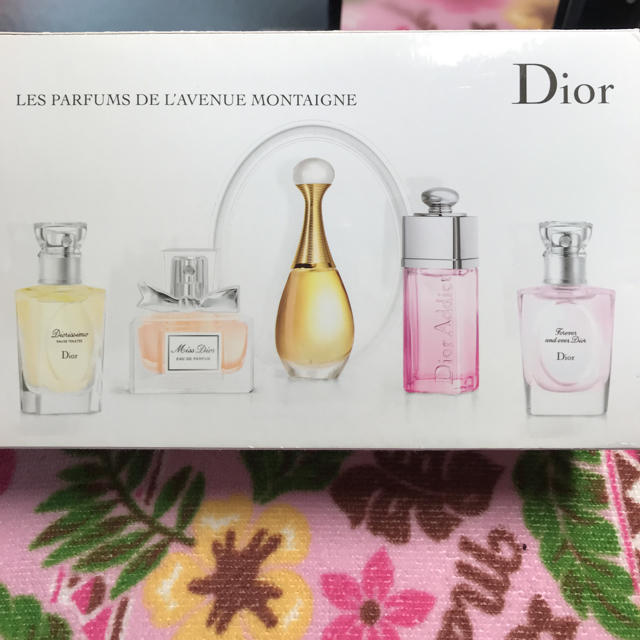 Dior - Dior香水セットの通販 by ぽにおさん's shop｜ディオールならラクマ