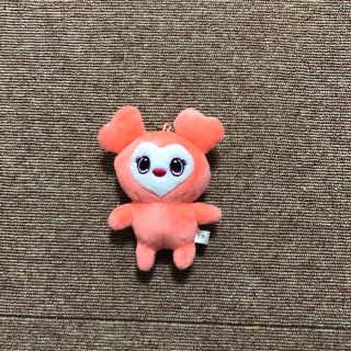 TWICE ラブリーぬいぐるみバックチャーム(アイドルグッズ)
