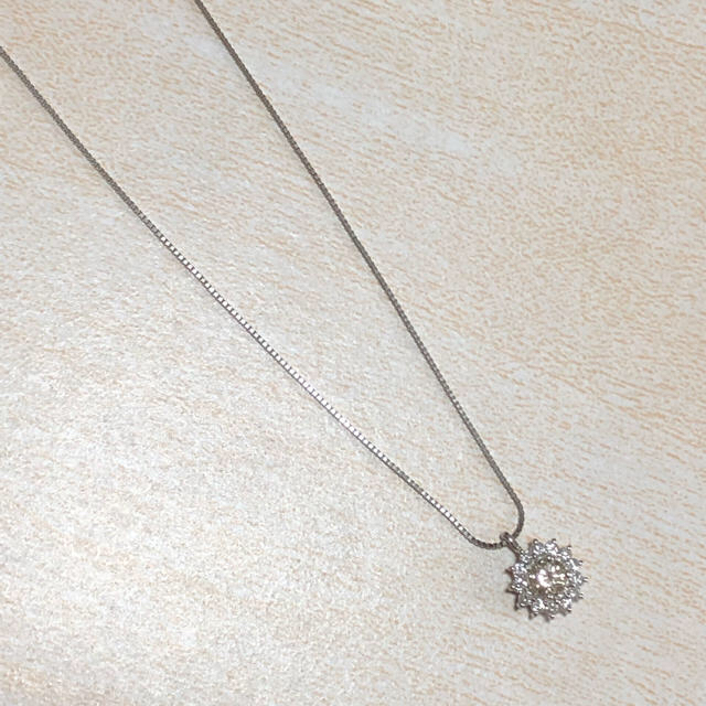 ♡大特価品♡ ★新品★中宝研✨綺麗なダイヤ計0.717ct✨大粒0.417ct✨ レディースのアクセサリー(ネックレス)の商品写真