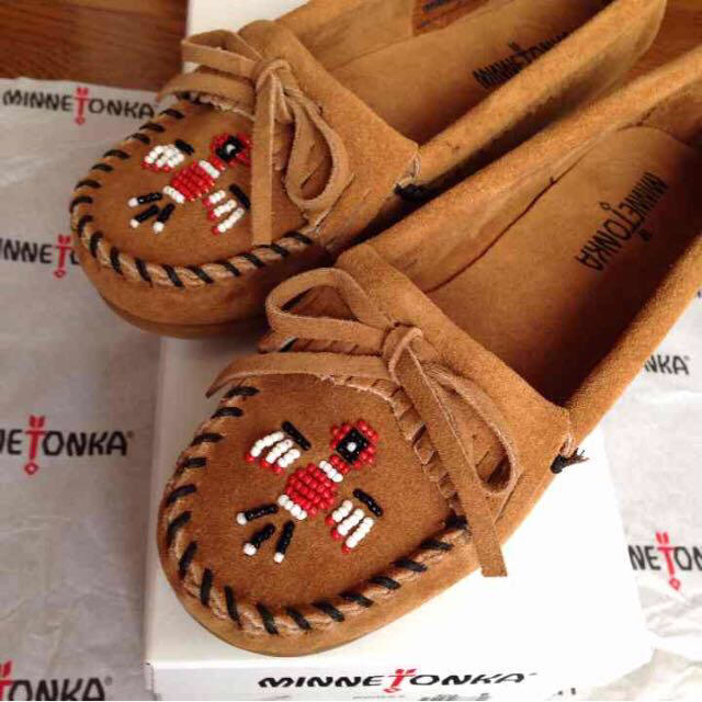 Minnetonka(ミネトンカ)の新品ミネトンカ 8サンダーバードモカシン レディースの靴/シューズ(スニーカー)の商品写真