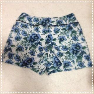 リエンダ(rienda)の♡花柄ショーパン♡(ショートパンツ)