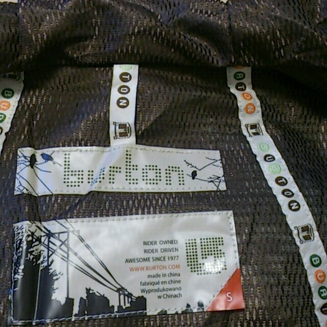 BURTON(バートン)のBURTON ウェア レディースのジャケット/アウター(ブルゾン)の商品写真