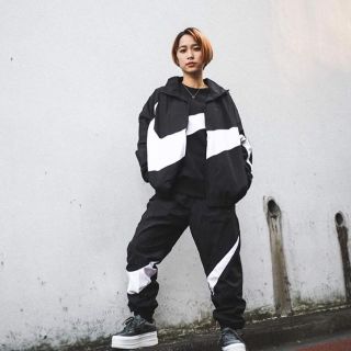 上下セット M NIKE BIG SWOOSH ウーブン ジャケット & パンツ 上下セット M NIKE BIG SWOOSH ウーブン ジャケット & パンツ