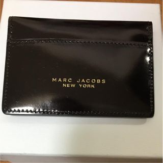 マークジェイコブス(MARC JACOBS)のマークジェイコブス パスケース こげ茶(パスケース/IDカードホルダー)