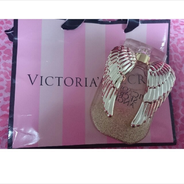 Victoria's Secret(ヴィクトリアズシークレット)の小嶋様専用 香水ヴィクトリアシークレット

100ml  コスメ/美容の香水(香水(女性用))の商品写真