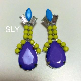 スライ(SLY)のSLYピアス ビビッドカラー(ピアス)