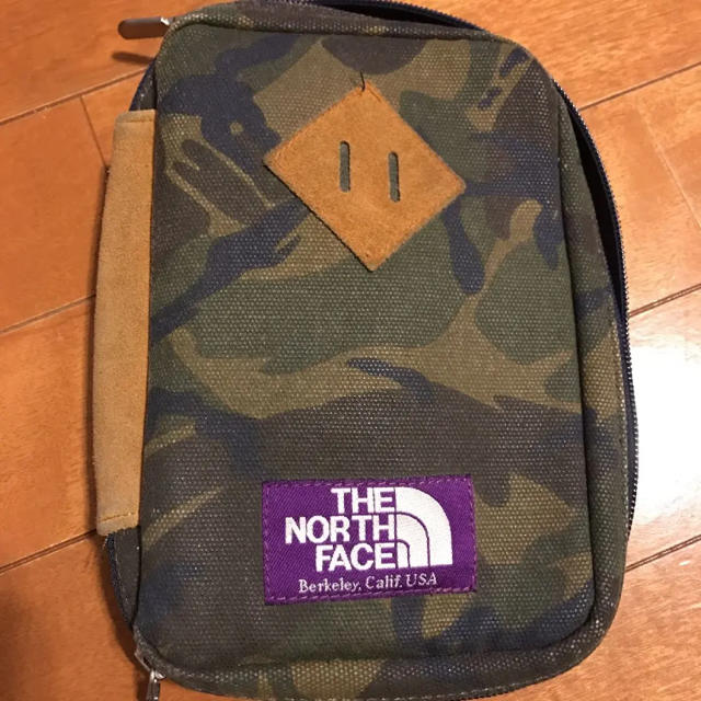 THE NORTH FACE(ザノースフェイス)の期間限定お値下げ❗️大人気 ノースフェイスパープルレーベル手帳カバー レディースのファッション小物(ポーチ)の商品写真