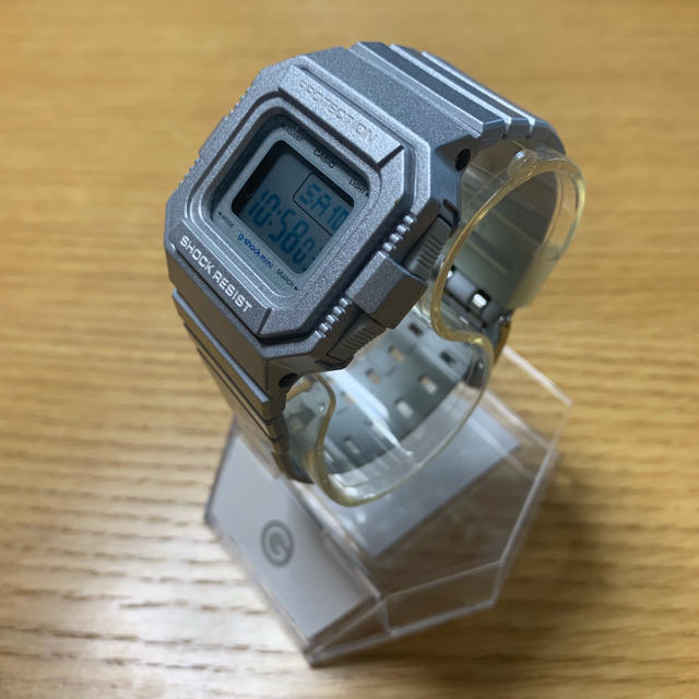 G-SHOCK(ジーショック)のg-shock mini シルバー メンズの時計(腕時計(デジタル))の商品写真