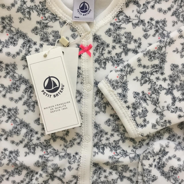 PETIT BATEAU(プチバトー)の【わち様専用】12m キッズ/ベビー/マタニティのベビー服(~85cm)(ロンパース)の商品写真