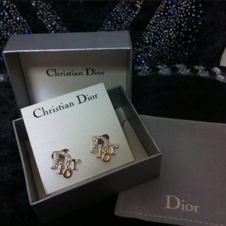 クリスチャンディオール(Christian Dior)のDiorピアス ほぼ未使用(ピアス)