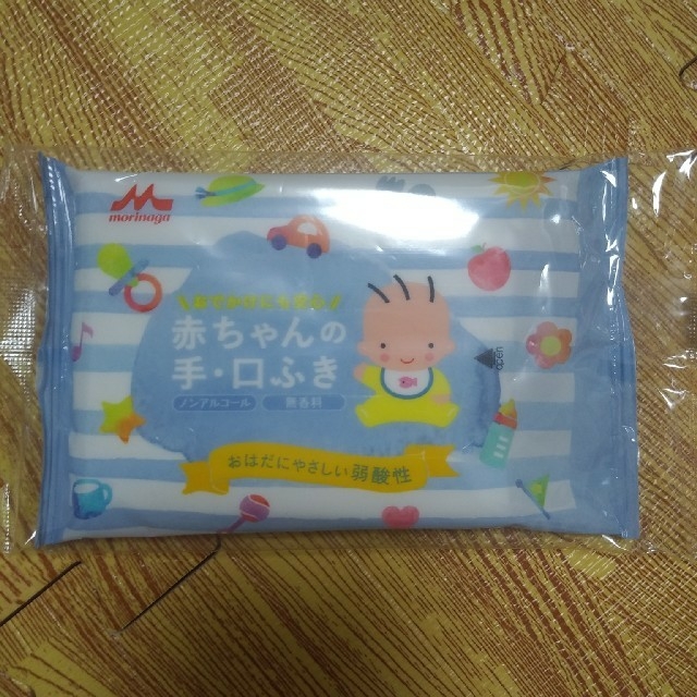 森永乳業(モリナガニュウギョウ)のmikakisanさま専用⊿しまじろうお名前シール応募ハガキ3枚＋手口ふき2つ ハンドメイドのキッズ/ベビー(ネームタグ)の商品写真