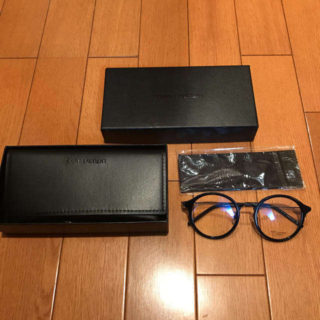 Saint Laurent(サンローラン)のSAINT LAURENT 伊達眼鏡 レディースのファッション小物(サングラス/メガネ)の商品写真