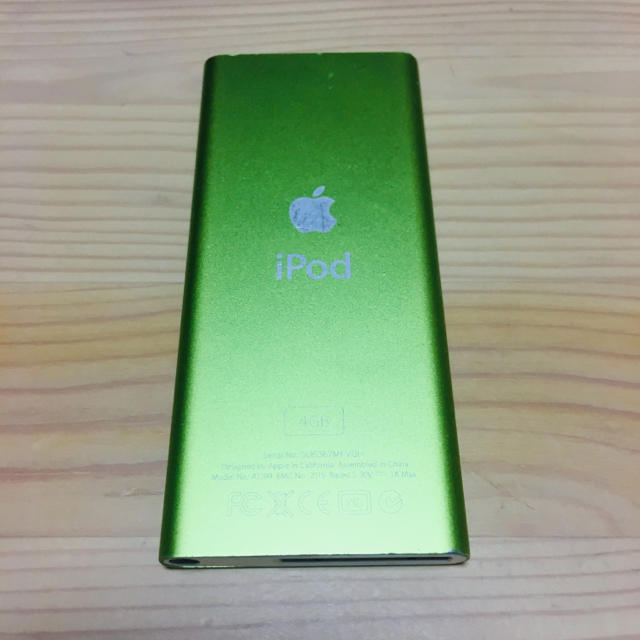 Apple(アップル)の【とろすけ様専用】Apple iPod nano 4GB グリーン スマホ/家電/カメラのオーディオ機器(ポータブルプレーヤー)の商品写真