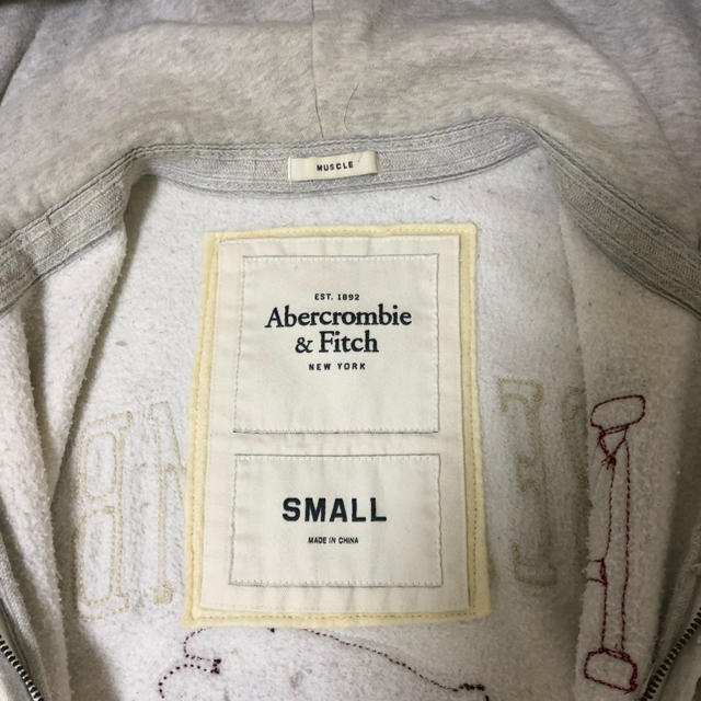 Abercrombie&Fitch(アバクロンビーアンドフィッチ)のアバクロ パーカー メンズのトップス(パーカー)の商品写真