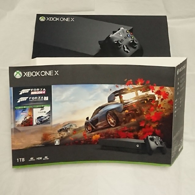 Xbox(エックスボックス)のXboxOneXForzaHorizon4ForzaMotorsport7同梱版 エンタメ/ホビーのゲームソフト/ゲーム機本体(家庭用ゲーム機本体)の商品写真