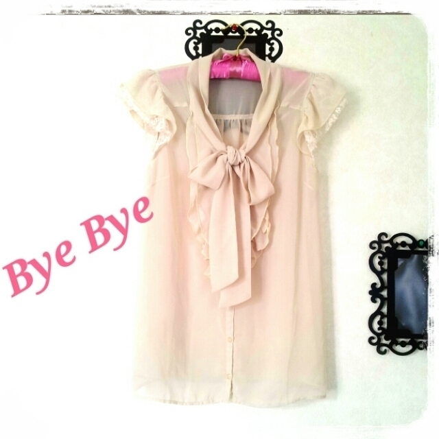 ByeBye(バイバイ)の♥Bye Bye ｼﾌｫﾝﾌﾞﾗｳｽ♥ レディースのトップス(シャツ/ブラウス(半袖/袖なし))の商品写真