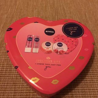 ニベア(ニベア)のラスト1つ!! 激レア!! NIVEA 香り付き リップ プレゼント ハート(リップケア/リップクリーム)