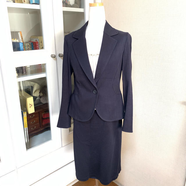 STRAWBERRY-FIELDS(ストロベリーフィールズ)のSTRAWBERRY FIELDS ストロベリーフィールズ ネイビー スーツ M レディースのフォーマル/ドレス(スーツ)の商品写真